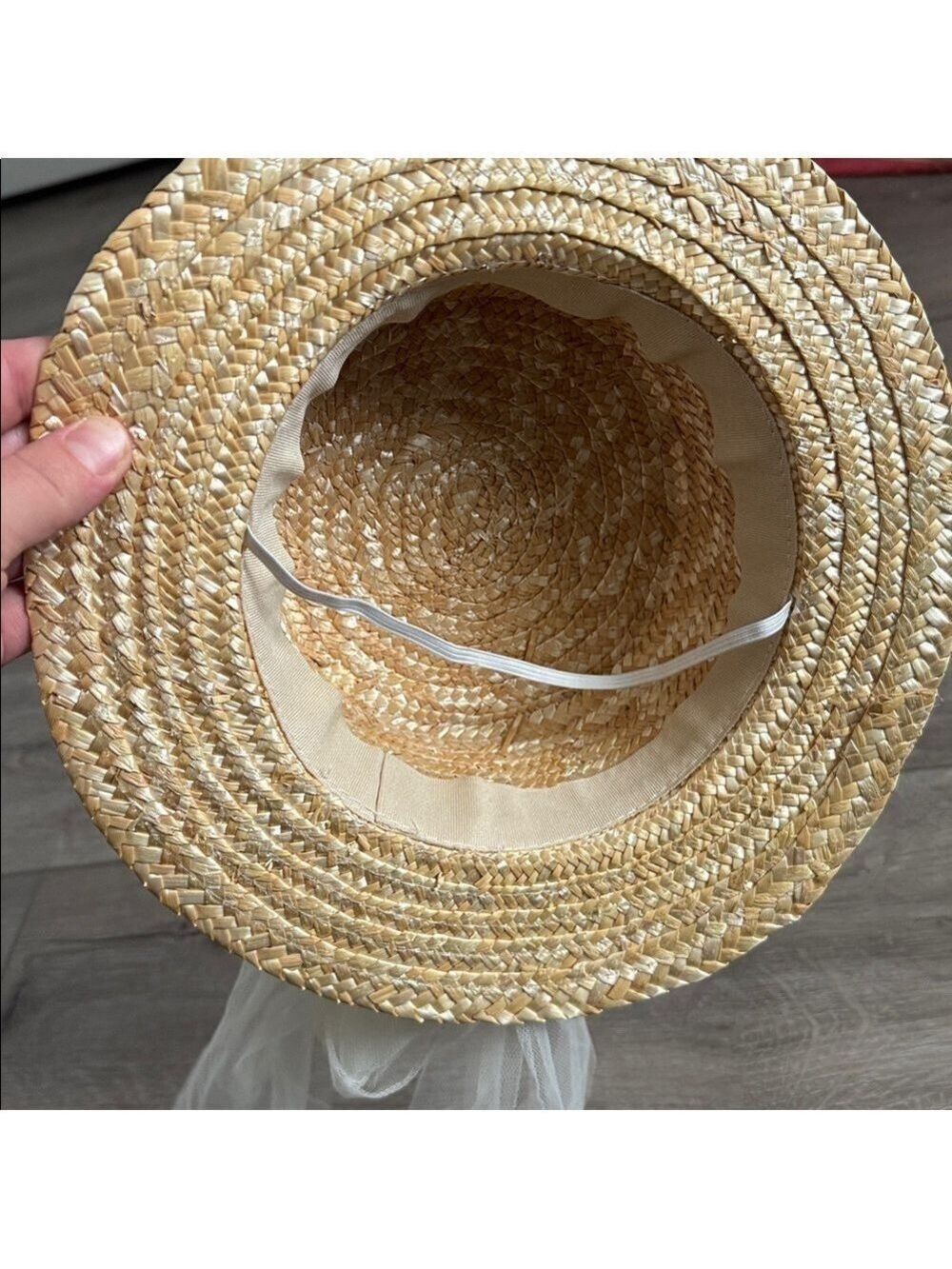 Elegant kids Straw Hat with Tulle and Pearl Accents - Picture 7 of 7